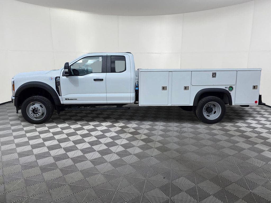 2026 Ford F-550SD XL Service Utility Body image 5