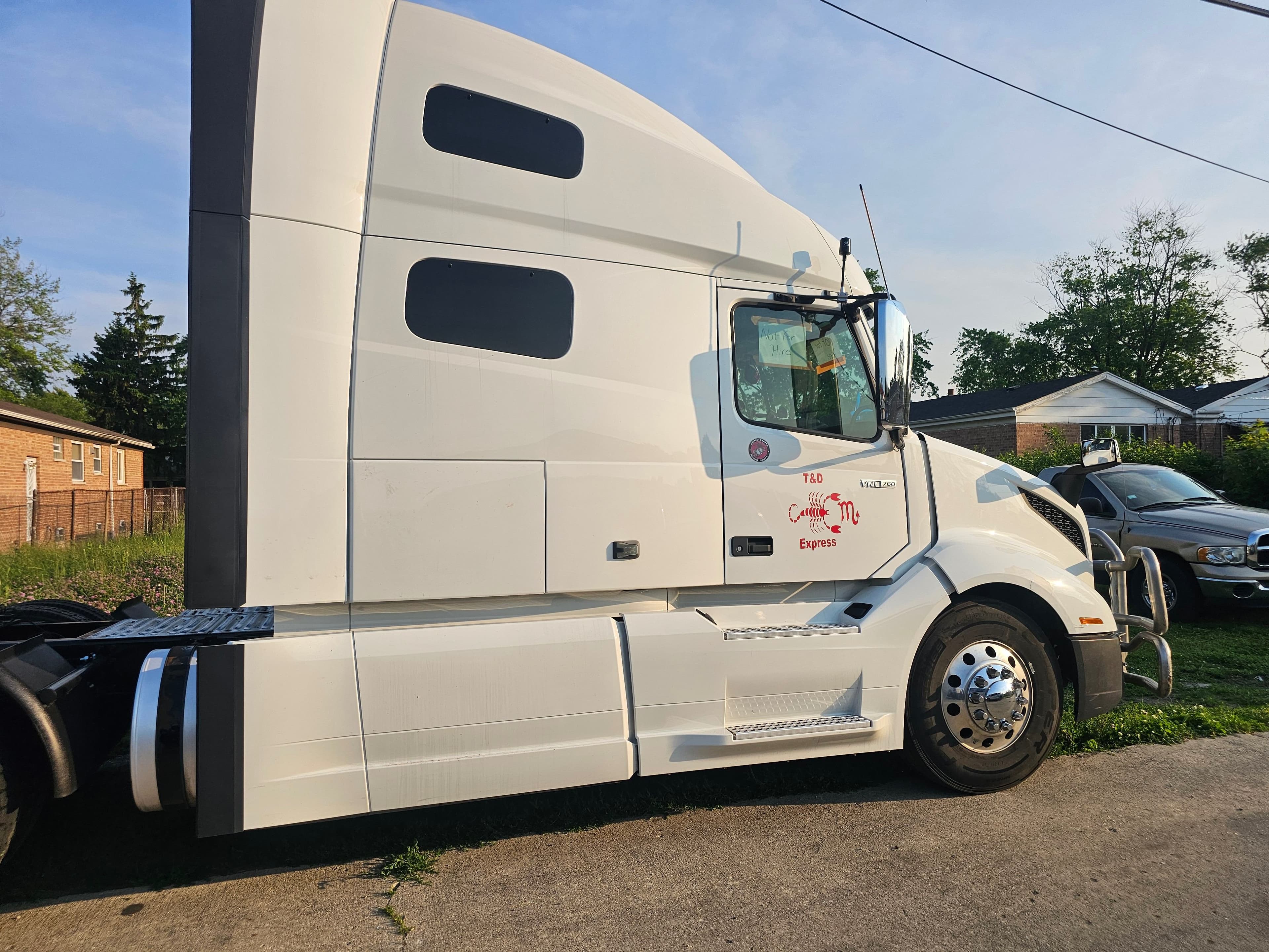 2020 Volvo VNL image 3