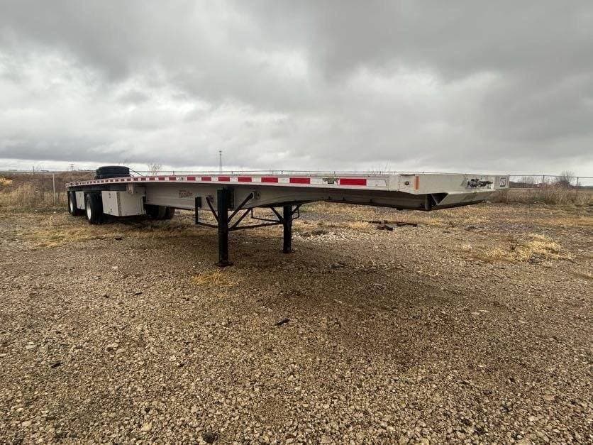 2019 Fontaine 48x102 Aluminum Flatbed Trailer - Air Ride, Spread Axle image 2