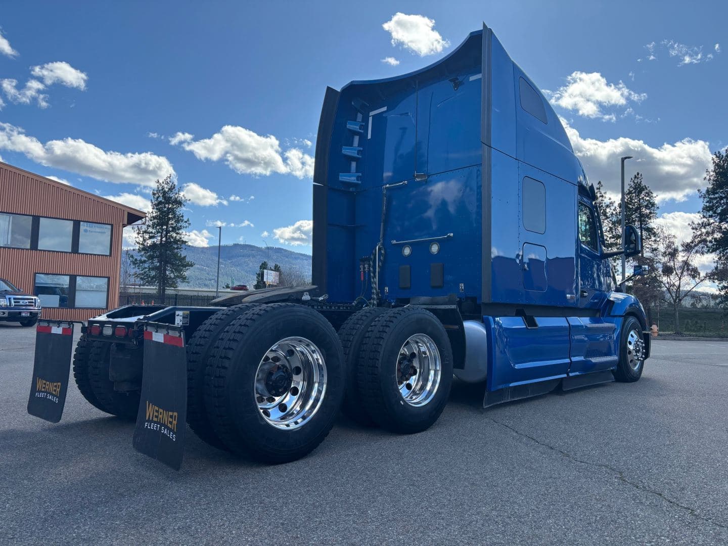 2022 Peterbilt 579 image 4