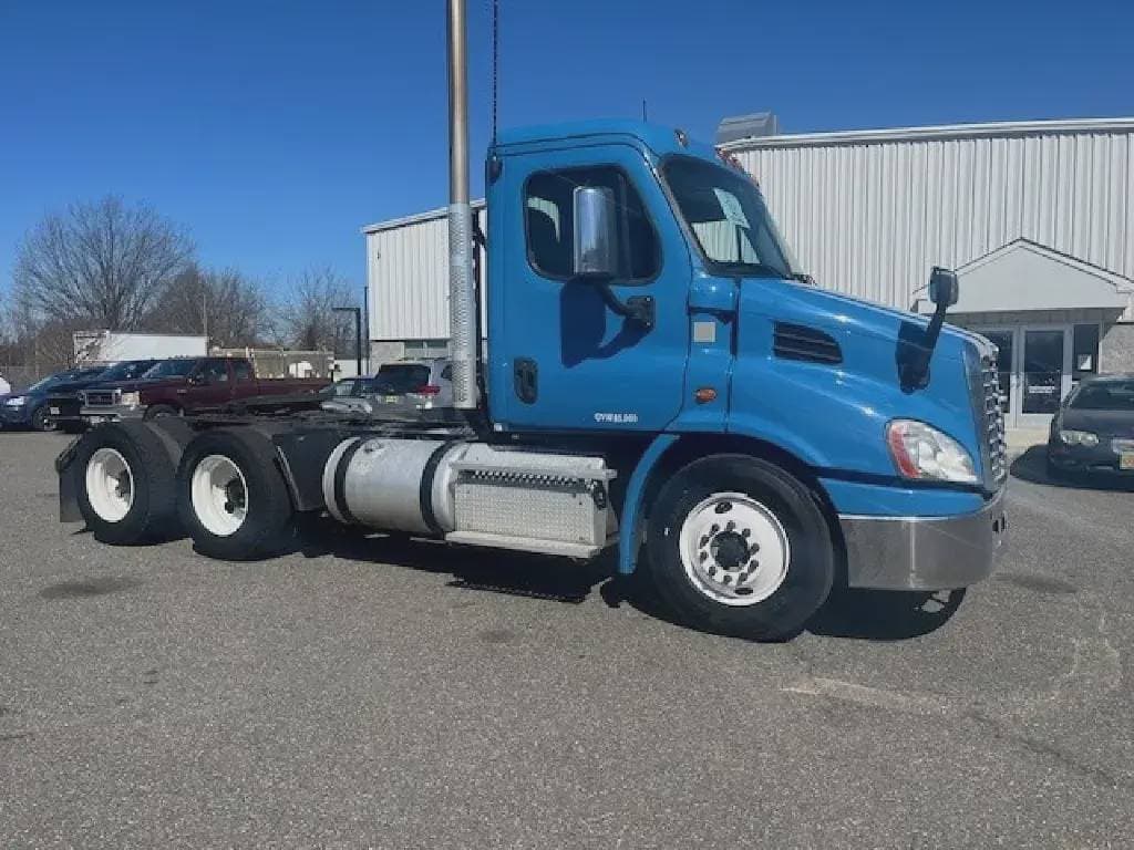 2019 Freightliner Cascadia 113 image 6