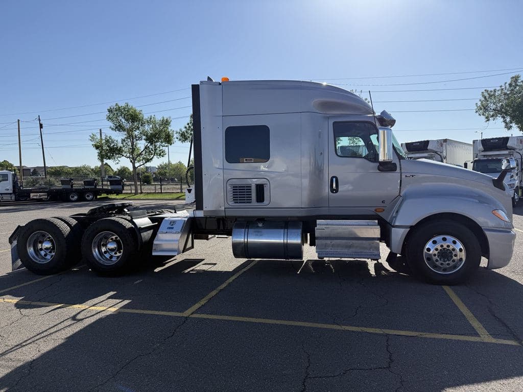 Used 2022 INTERNATIONAL LT625 image 4