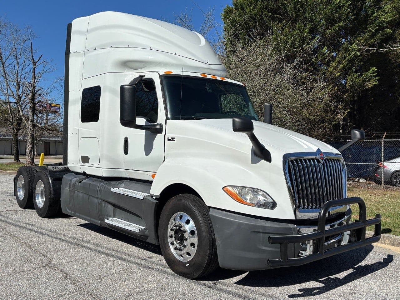 2018 International LT625 image 22