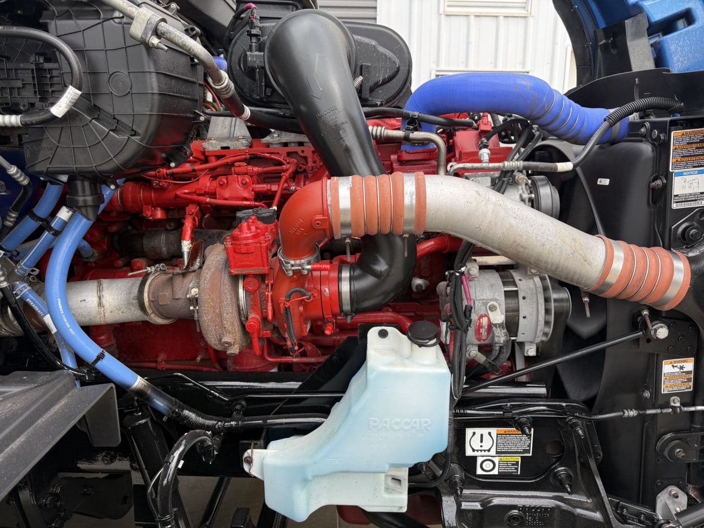 2022 Peterbilt 579 image 8