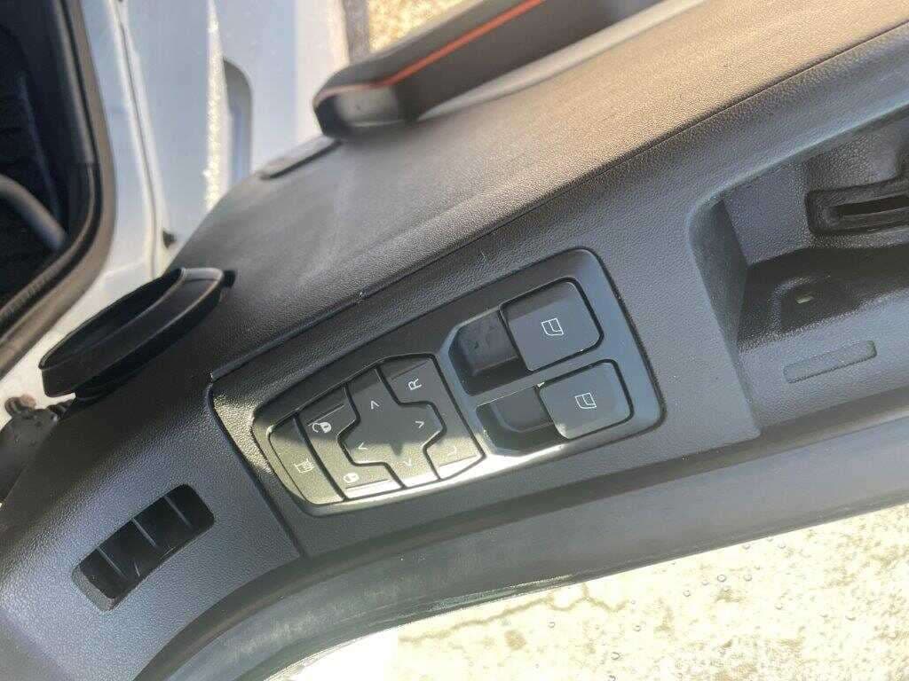 2020 Volvo VNL image 14