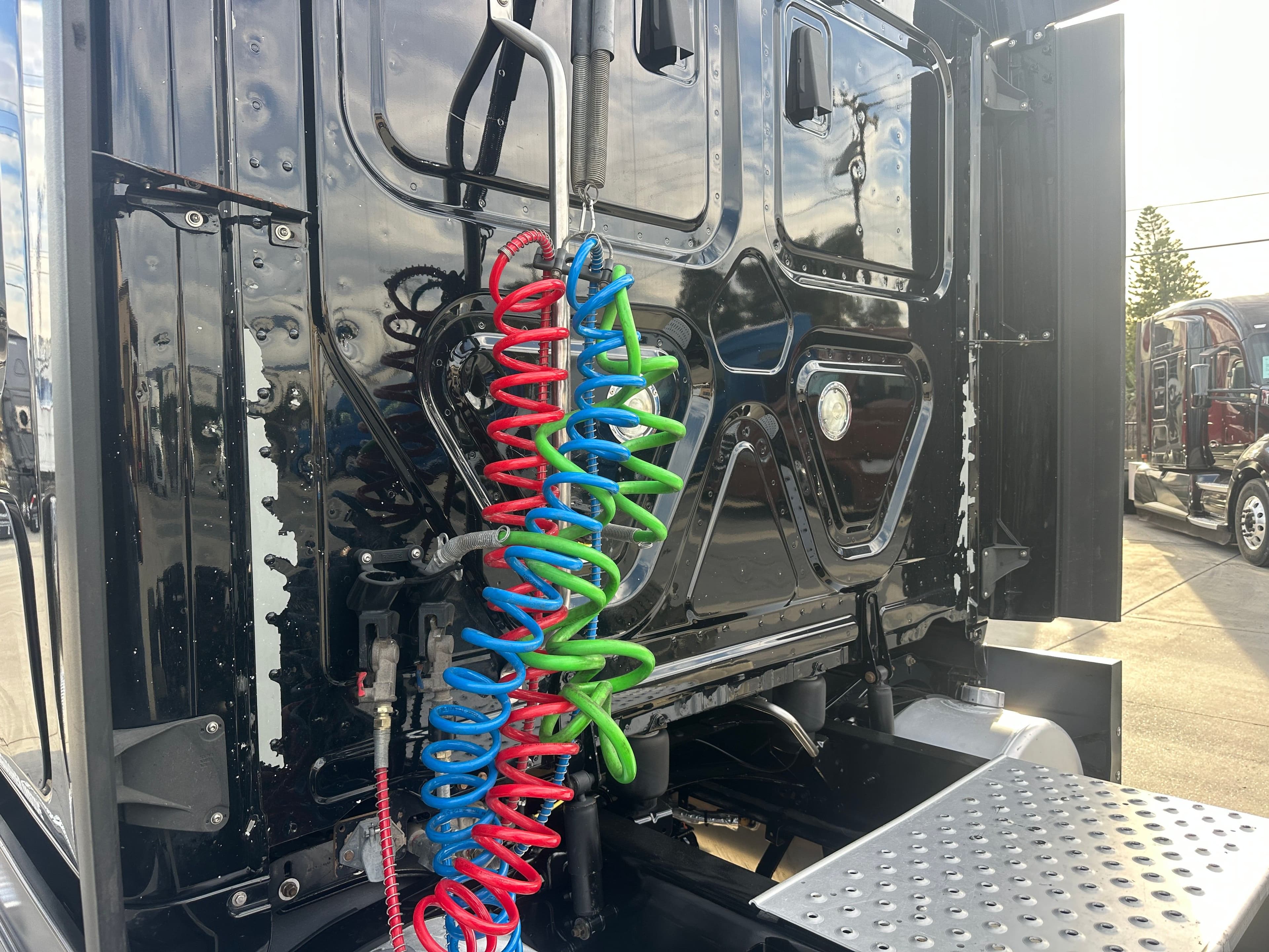 2021 Freightliner Cascadia 126 image 12