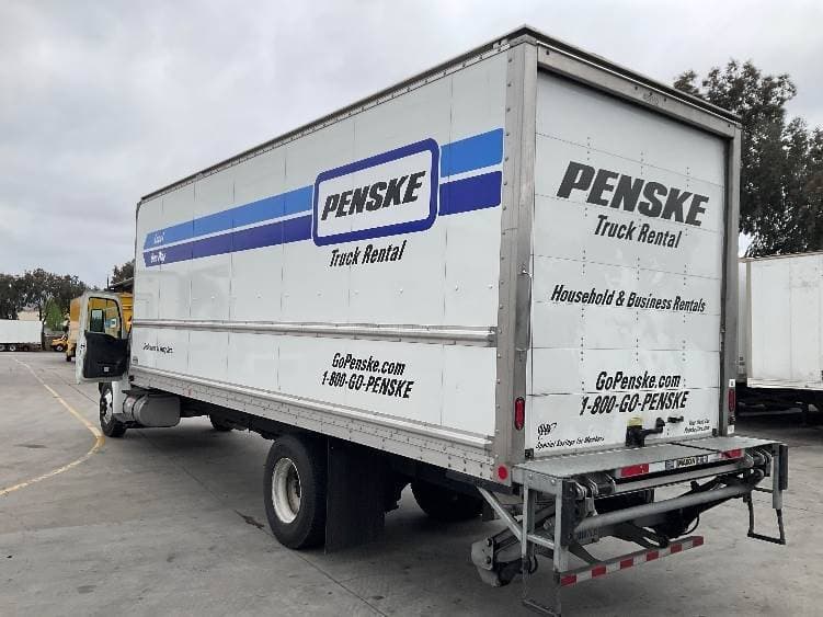 2022 International MV607 Box Truck - 220HP, 6 Speed Automatic, Roll up Door image 6