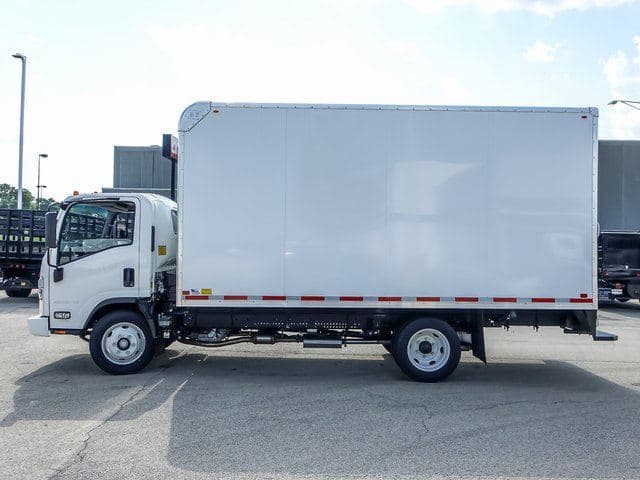 2025 Chevrolet 5500 XG LCF Gas Work Truck 16'x96"x7'6" Box Truck image 6