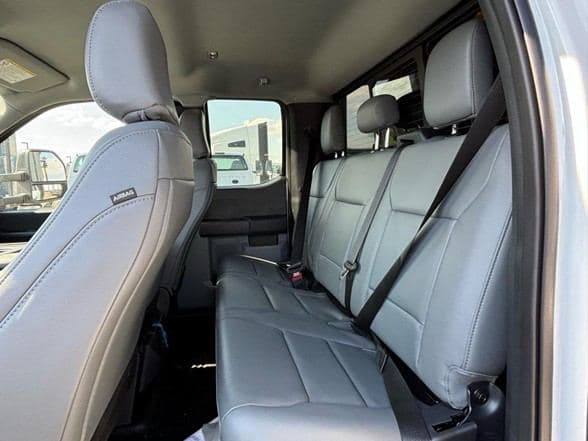 2024 Ford F550 image 15