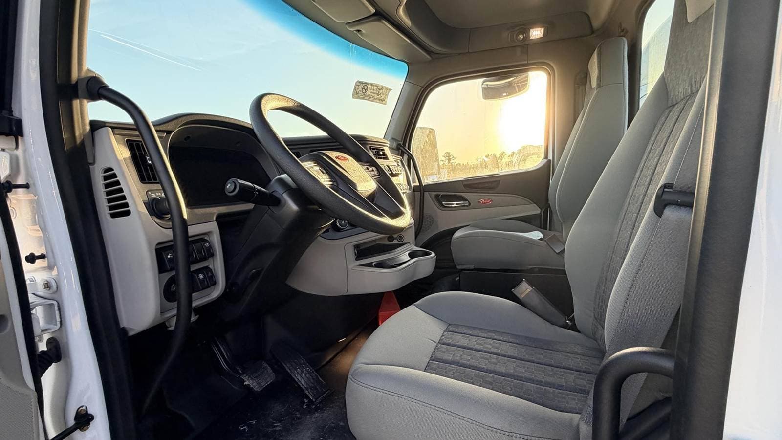 2024 Peterbilt 579 image 6