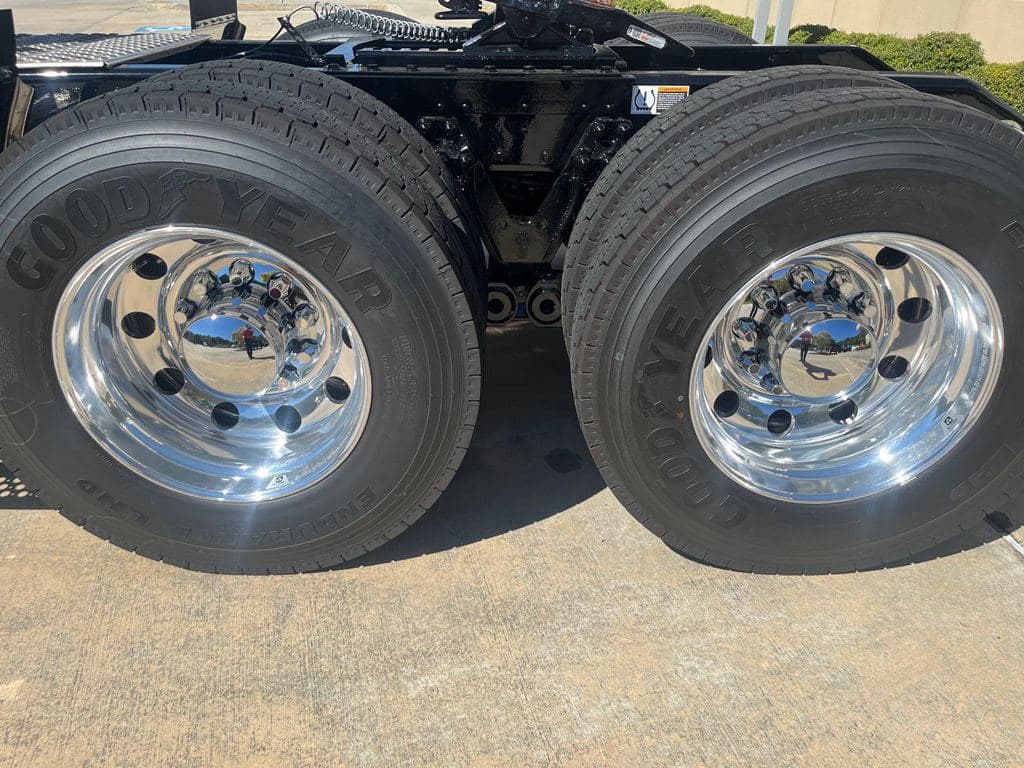 New 2026 KENWORTH W900L image 4
