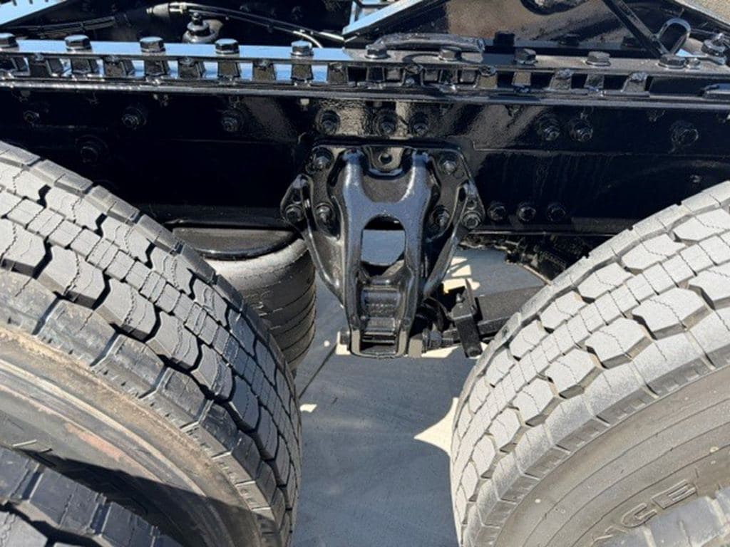 New 2027 KENWORTH W900L image 4