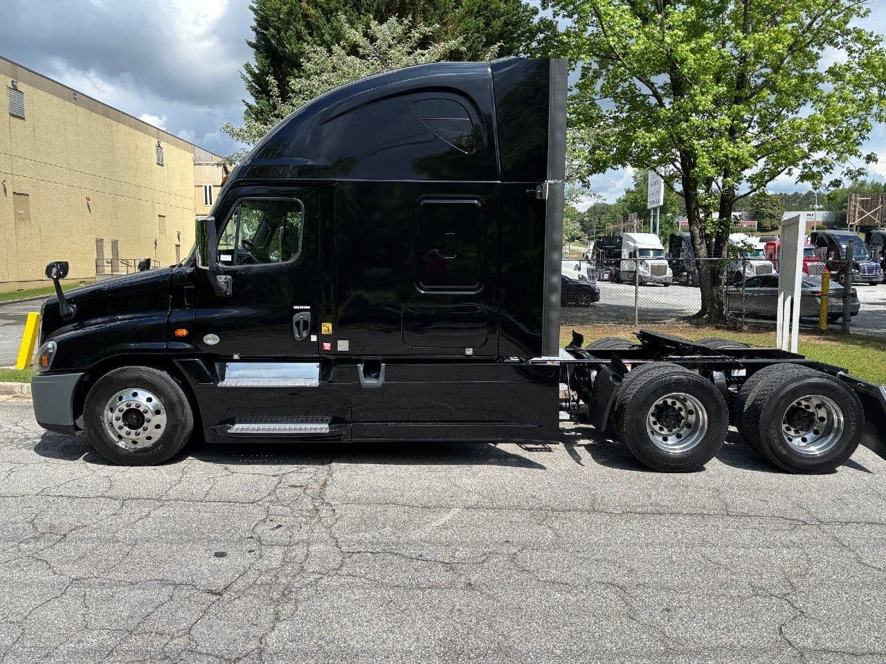 2020 Freightliner Cascadia 125 image 7