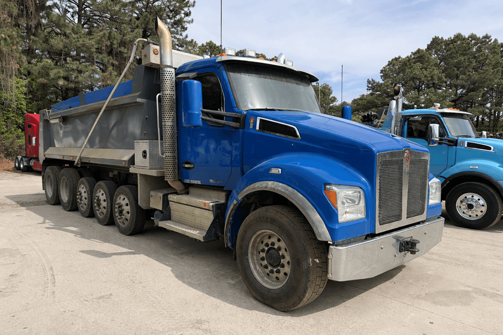 Used 2020 KENWORTH T880S image 1