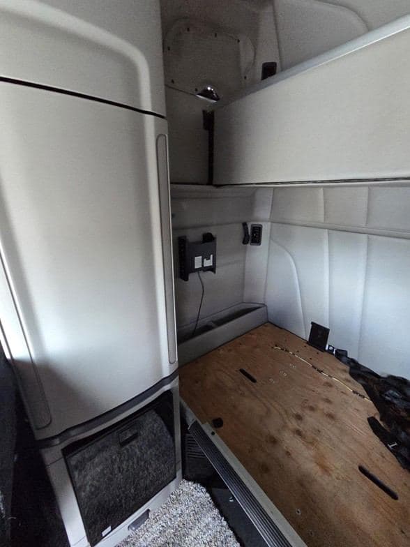 2020 PETERBILT 579 TNHC36169ELAK Web image 5