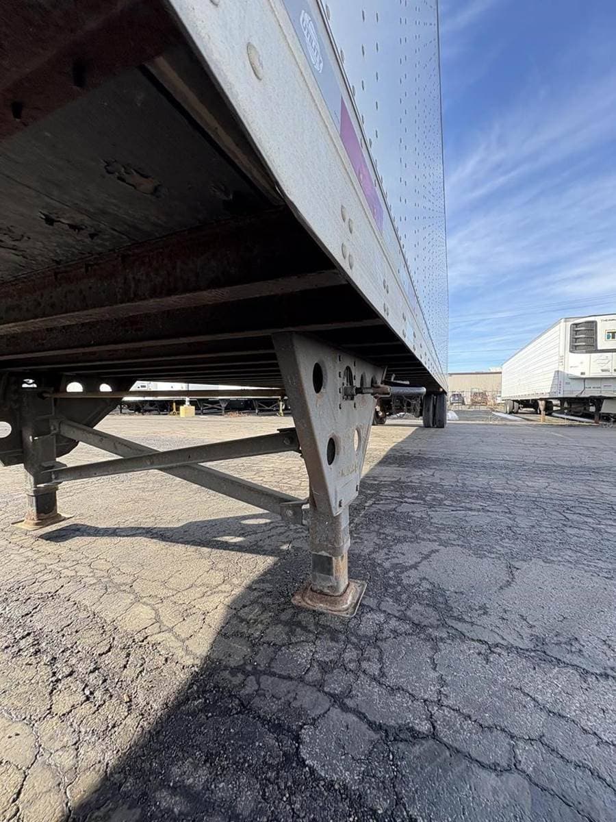 2019 Utility 4000D-X image 9