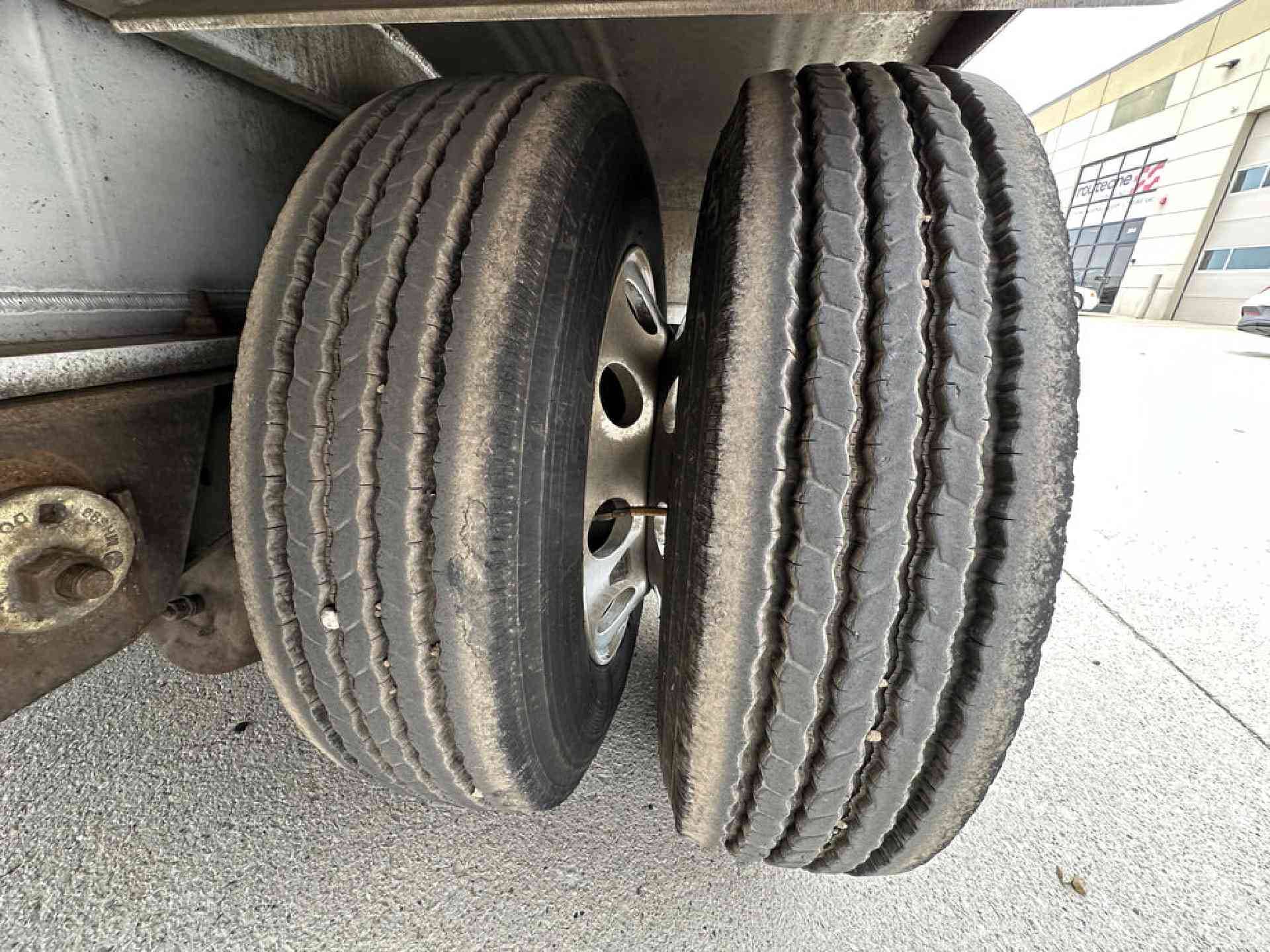 2019 Benson 524 A Step Deck image 10