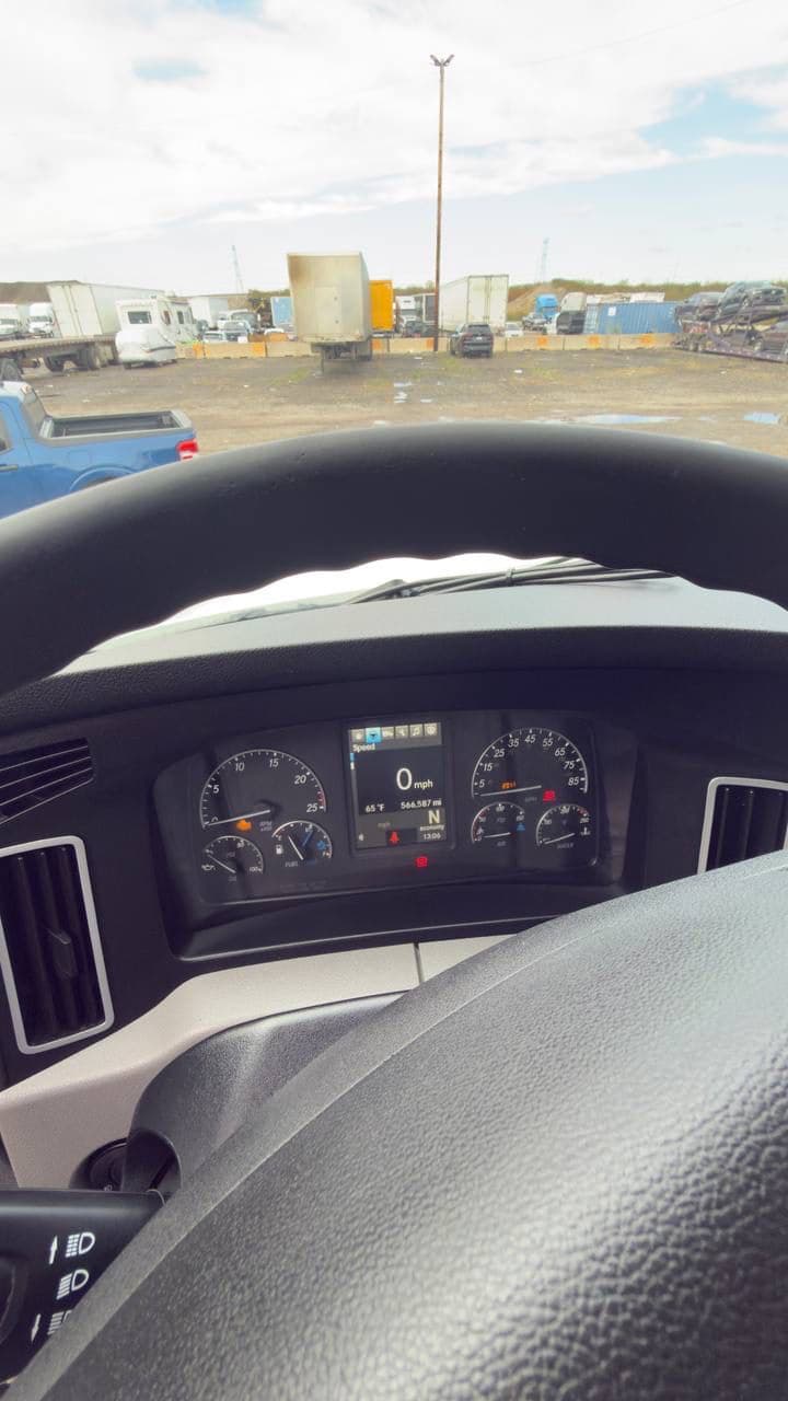 2020 Freightliner image 6