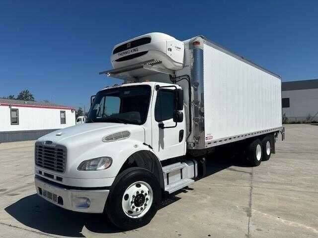 2019 Freightliner M2 image 1