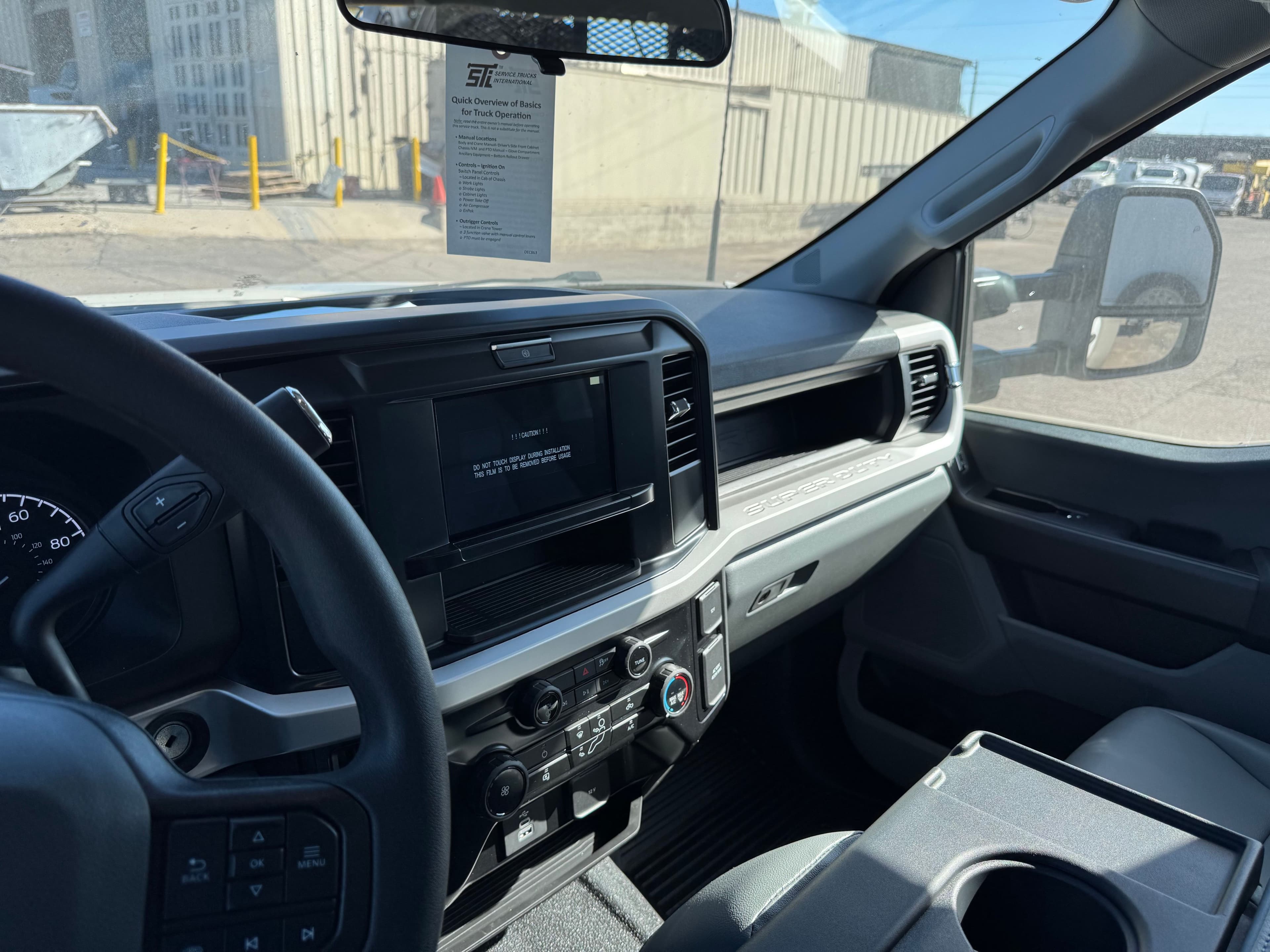 2025 Ford F-550 image 9