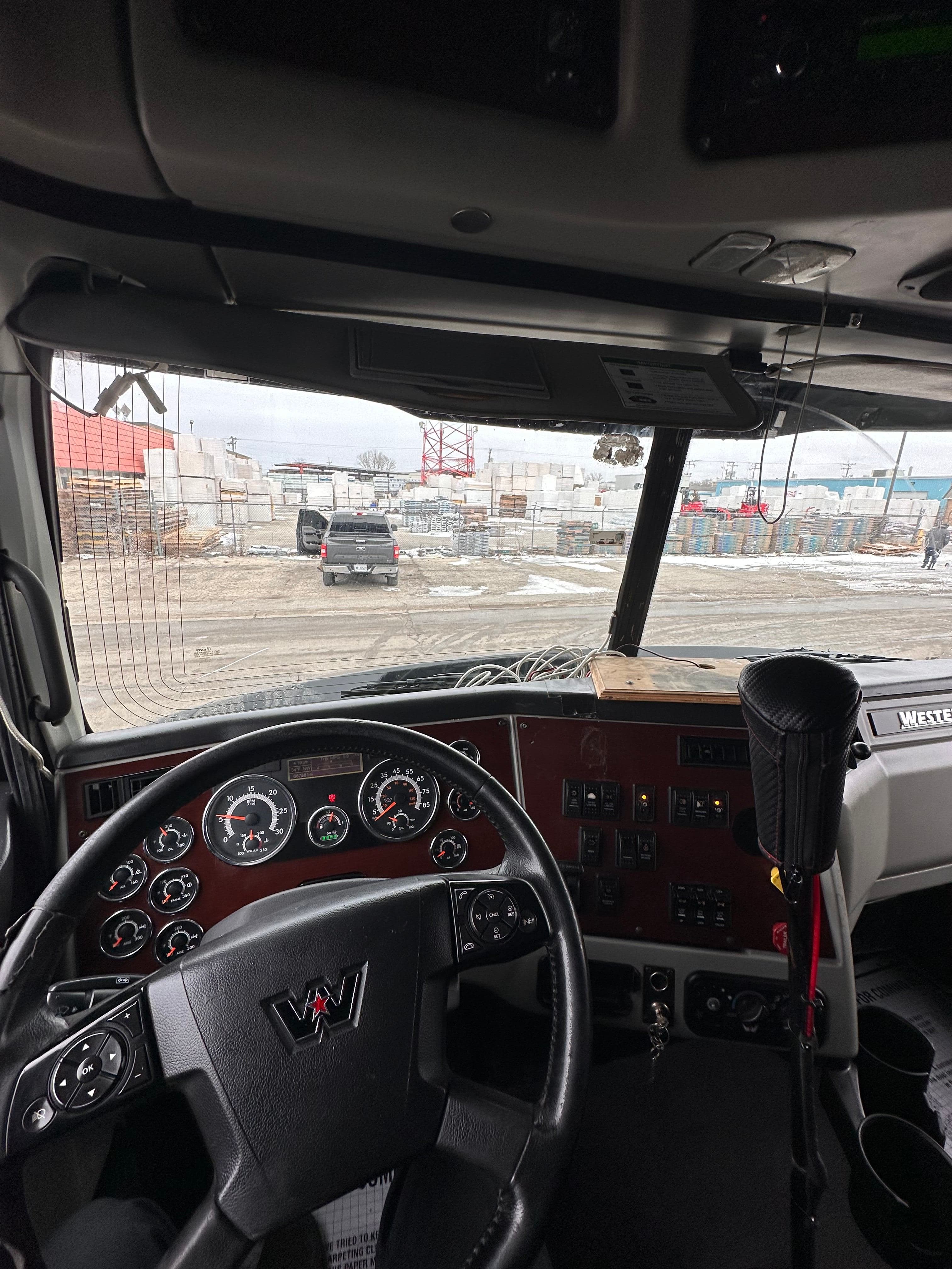2016 Western Star 5700 image 6