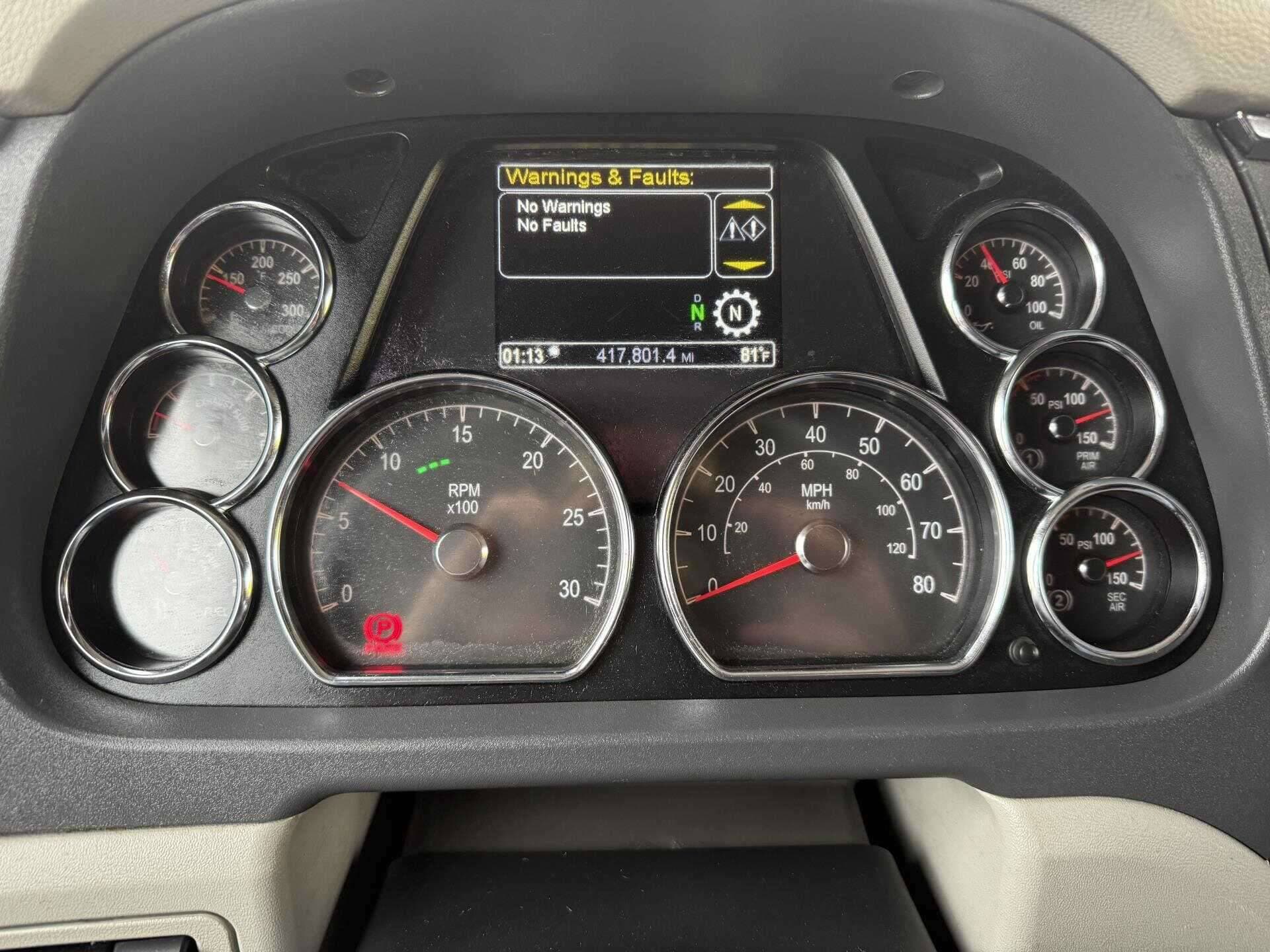 2021 Peterbilt 579 image 6