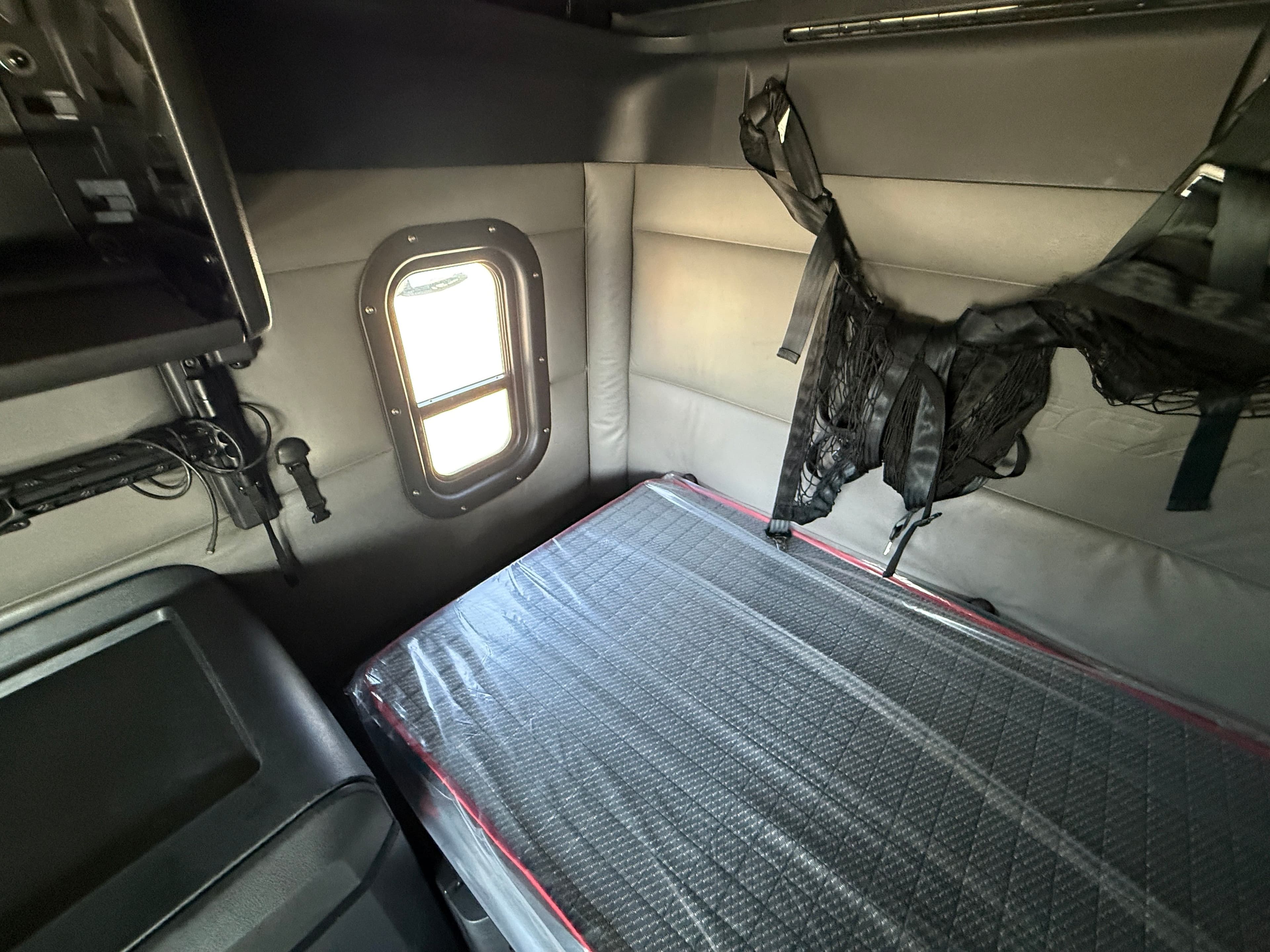 2022 Freightliner Cascadia 126 image 20