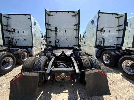 2020 Freightliner Cascadia image 4