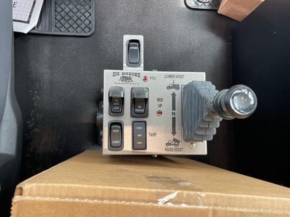 2026 Kenworth T880 image 25
