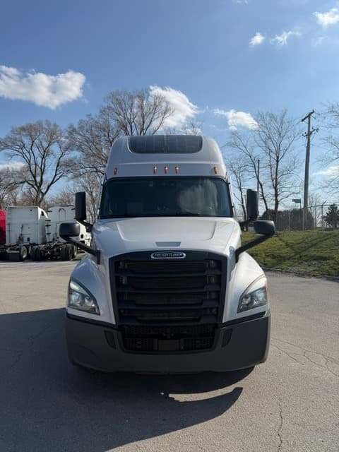 2023 Freightliner Cascadia 126 image 15