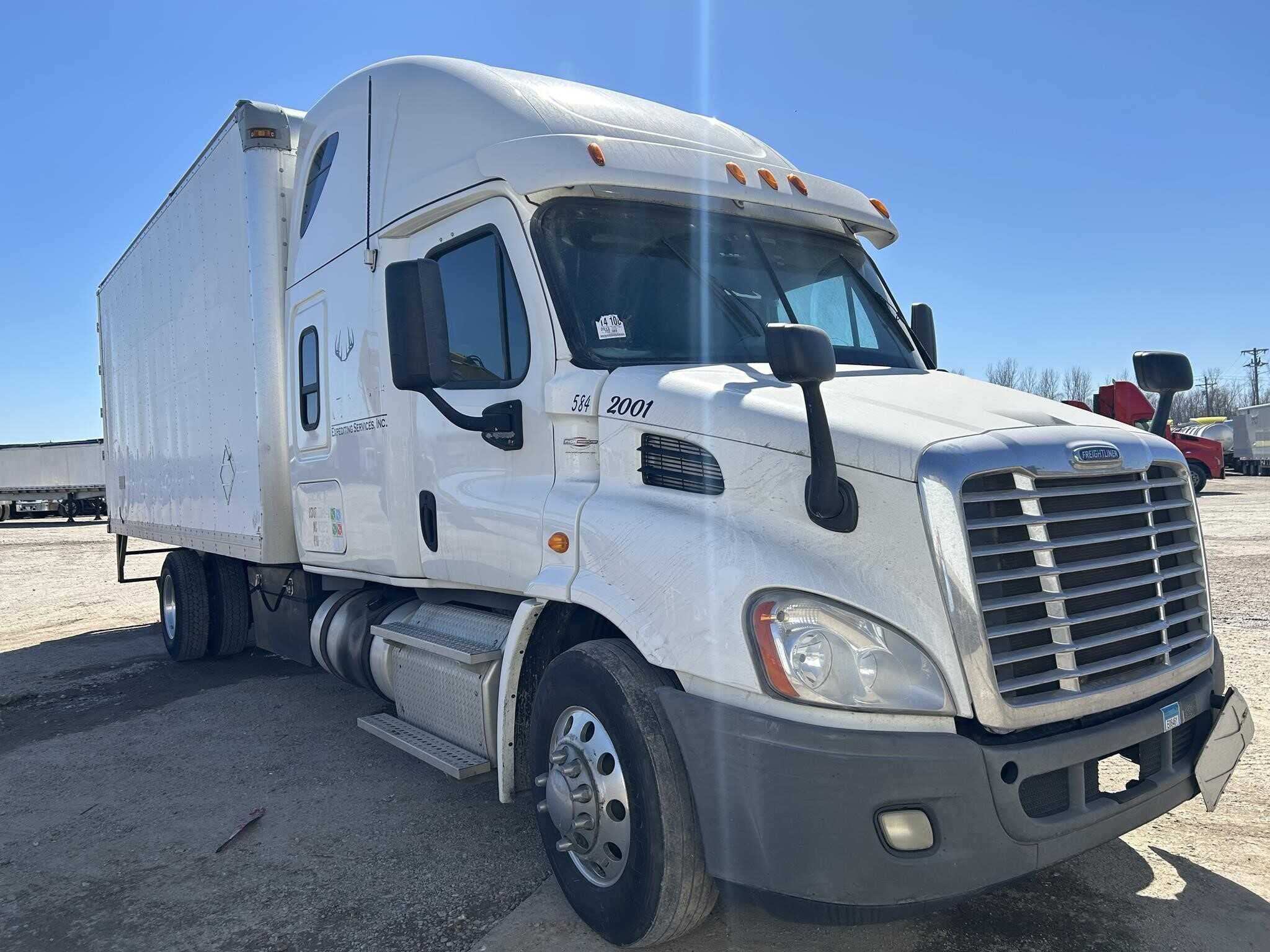 2013 Freightliner Cascadia 125 image 5