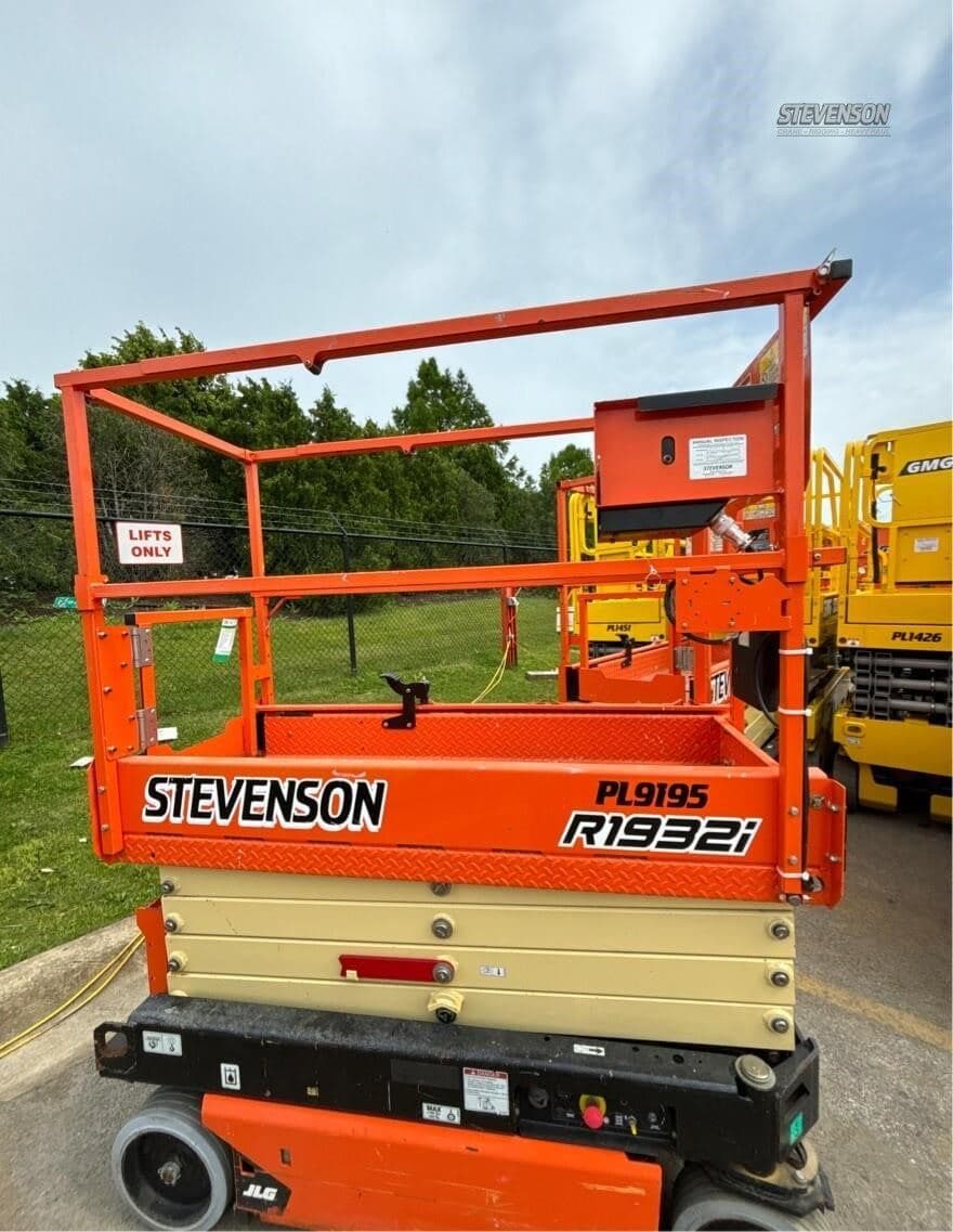 2021 JLG R1932i PL9195 image 1