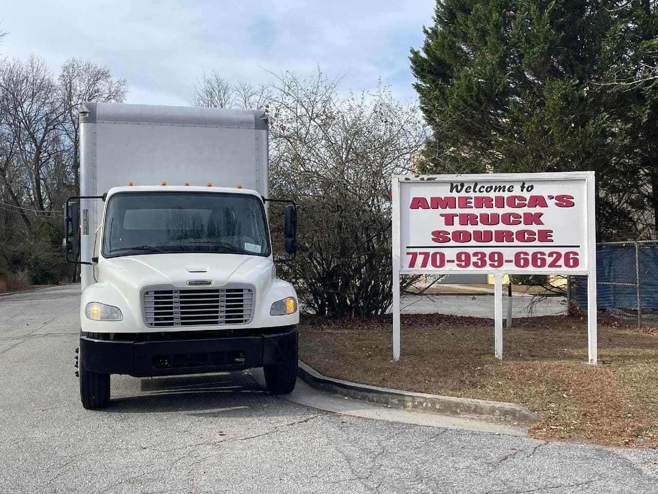 2020 Freightliner M2106 image 12