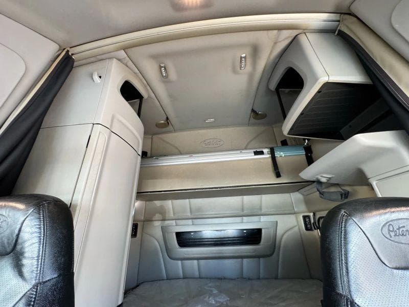 2022 Peterbilt 579 image 56