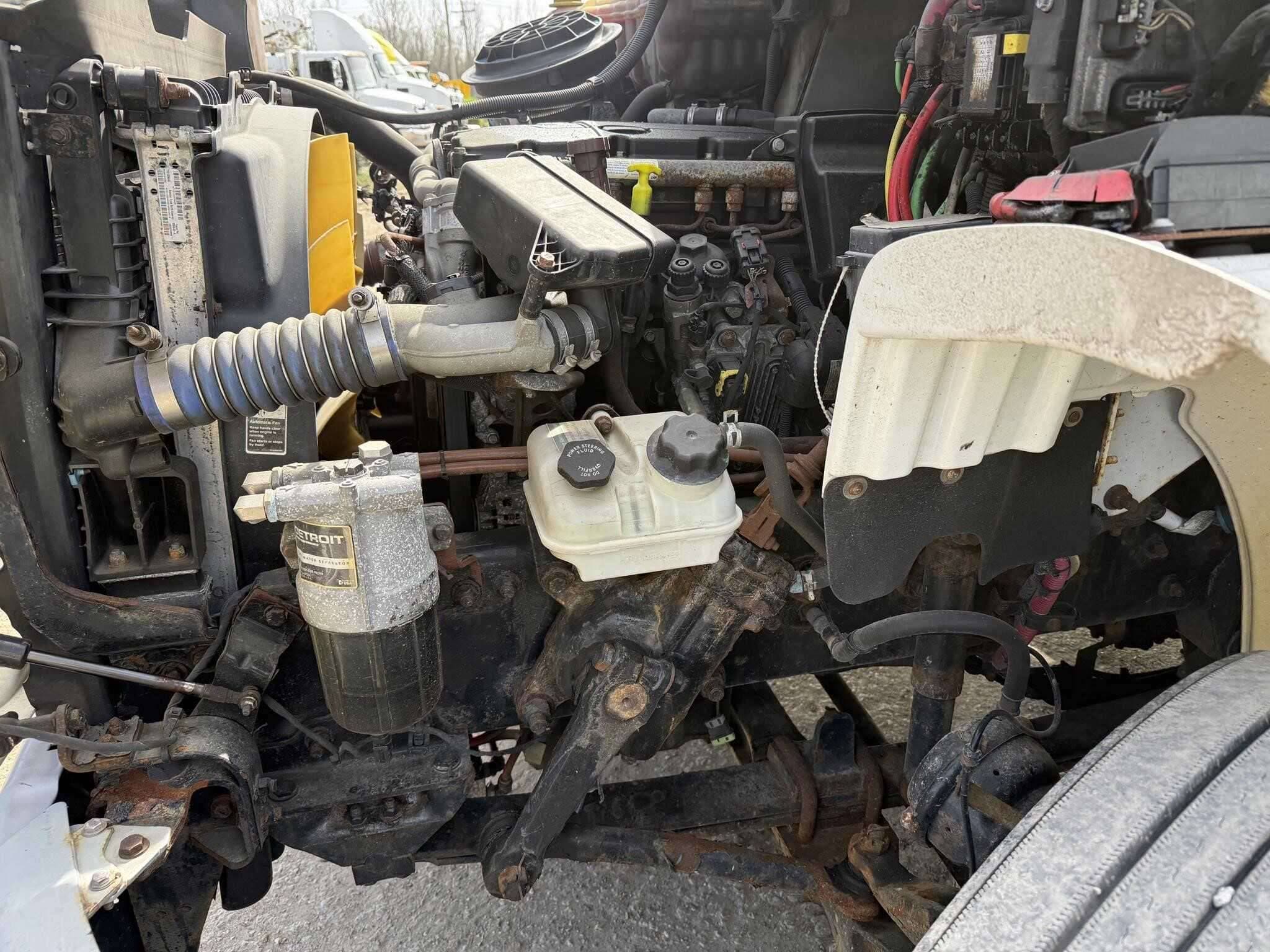 2019 Freightliner M2 image 7