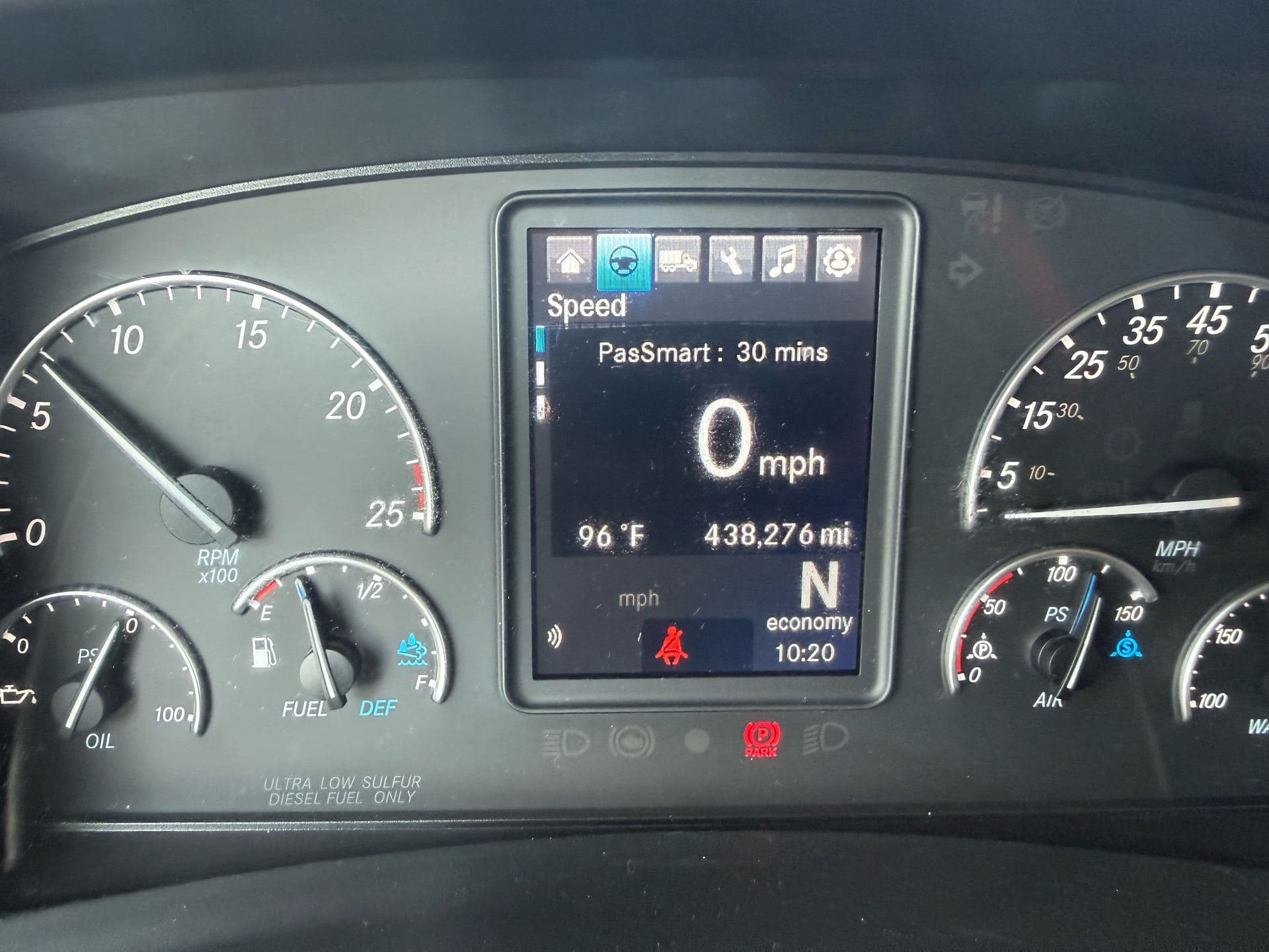 2022 Freightliner - 438k - 11,270 Hours image 12