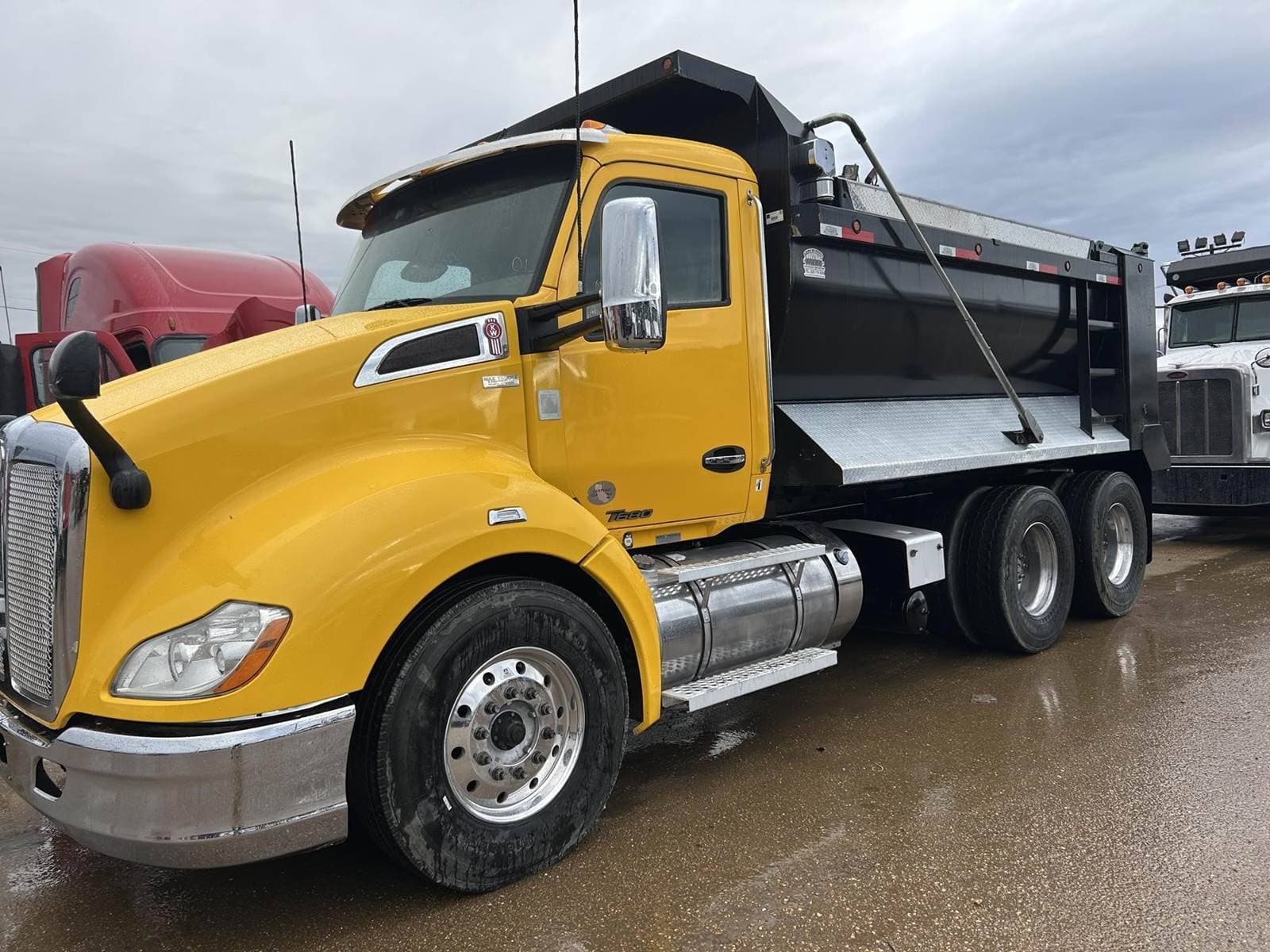 2019 Kenworth T680 image 1