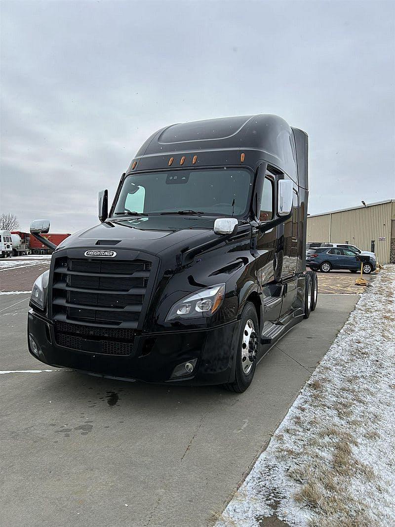 2026 Freightliner Cascadia 126 image 2