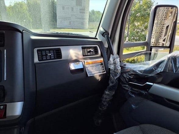 2026 Kenworth T880 image 17