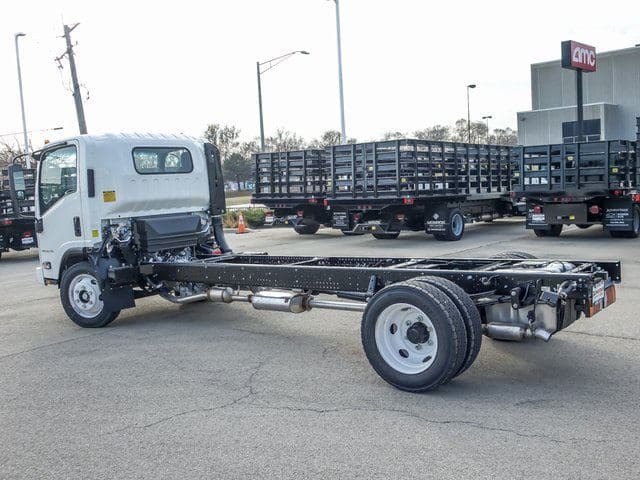 2025 Chevrolet 5500 XG LCF Gas Base image 5