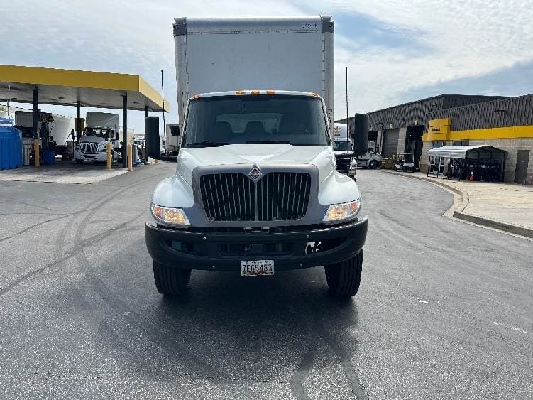 2022 International MV607 Box Truck - 220HP, 6 Speed Automatic, Roll up Door image 2