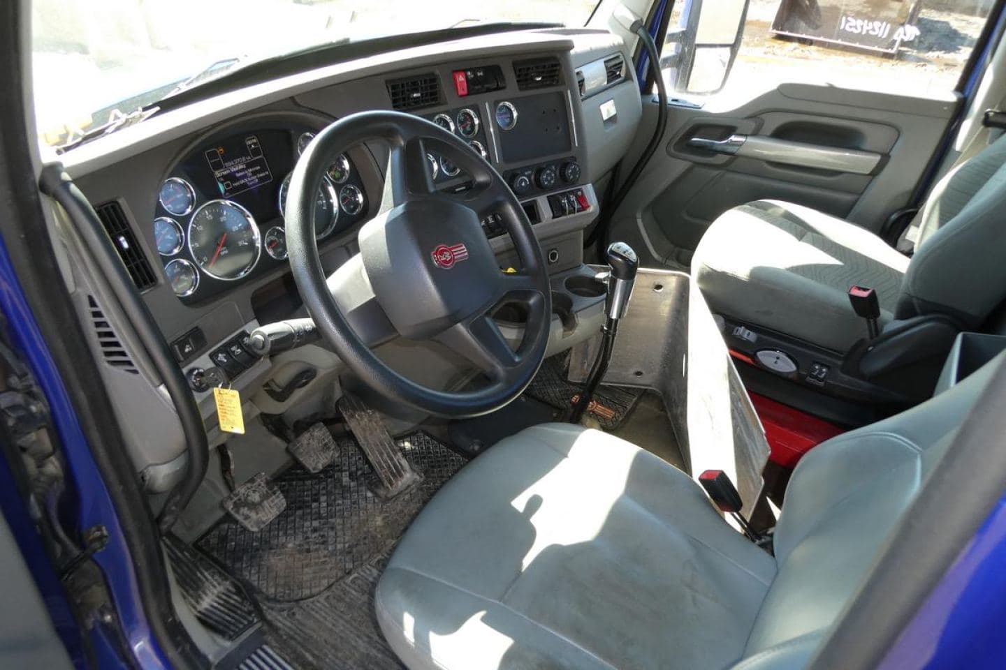 2015 Kenworth T680 image 7