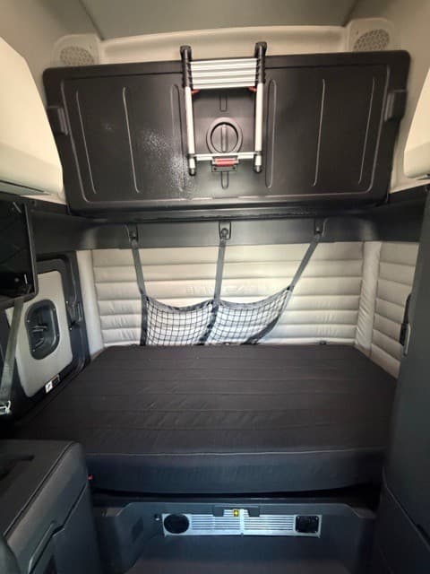 2022 Freightliner Cascadia 126 image 6