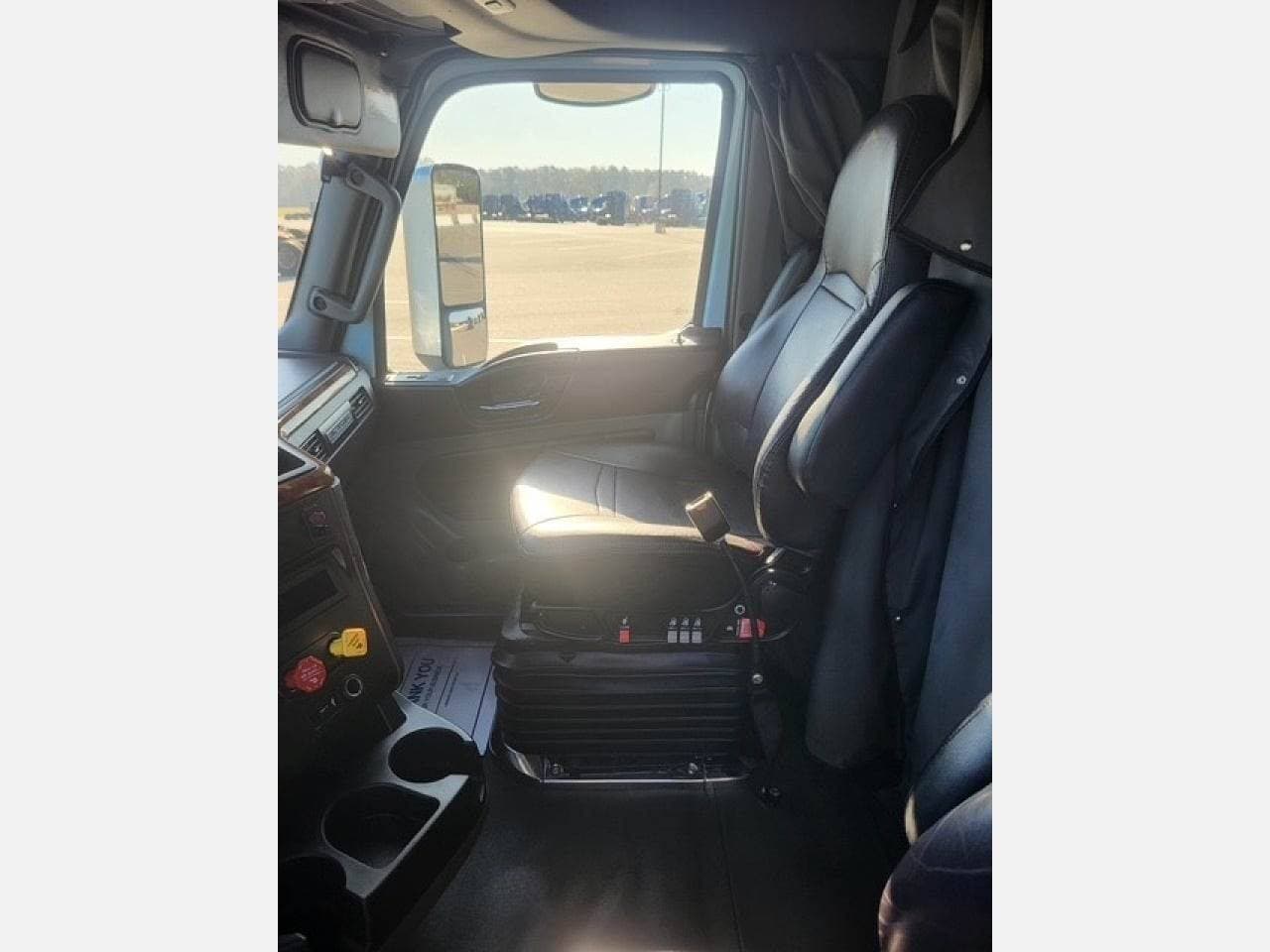 2023 International LoneStar Sleeper Semi Truck - Cummins 500HP image 3