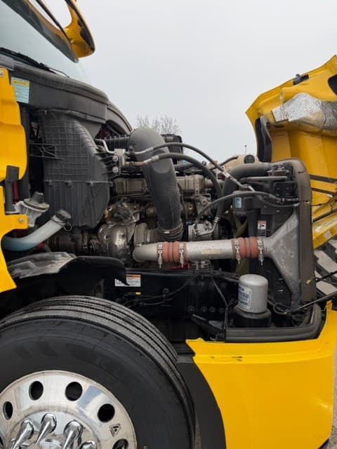 2024 Freightliner Cascadia image 7