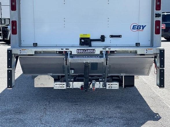 2025 Isuzu NRR image 12