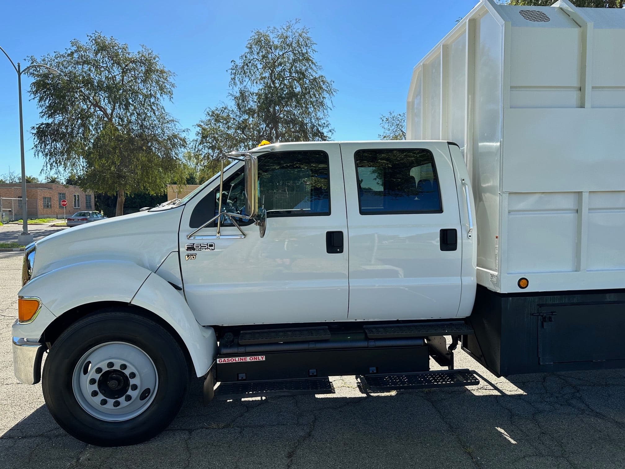 2015 FORD F650 SD Crew Cab Chipper Dump 13409 image 22