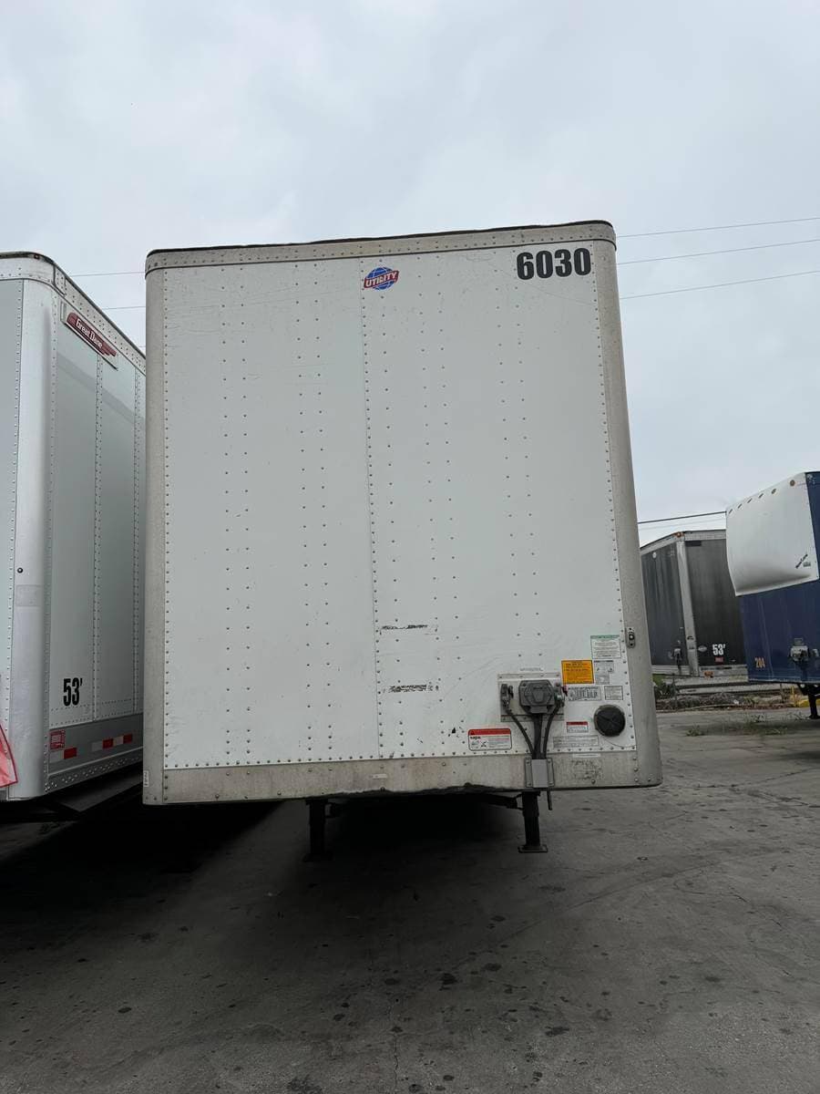 2021 Utility 53' Dry Van Trailer image 3