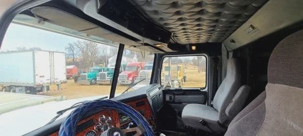 2005 WESTERN STAR 4900 image 5