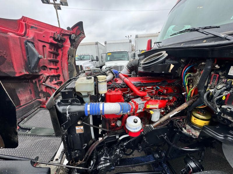 2015 Kenworth T880 image 22